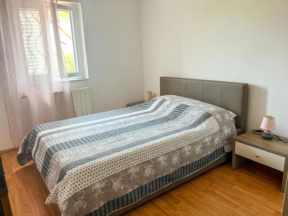 Apartment Lidija Banjole Buitenkant foto